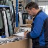 Réception d'une livraison partielle de vitres automobiles